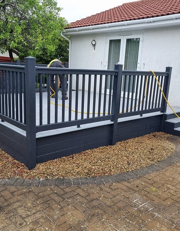 Custom decking and outdoor structure Glasgow - bespoke solutions